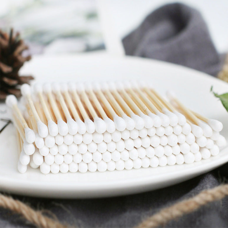 200 Bamboo Cotton Swabs for Makeup and Ear Cleaning