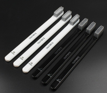 Yakang Japanese Spiral Black and White Couple Toothbrush
